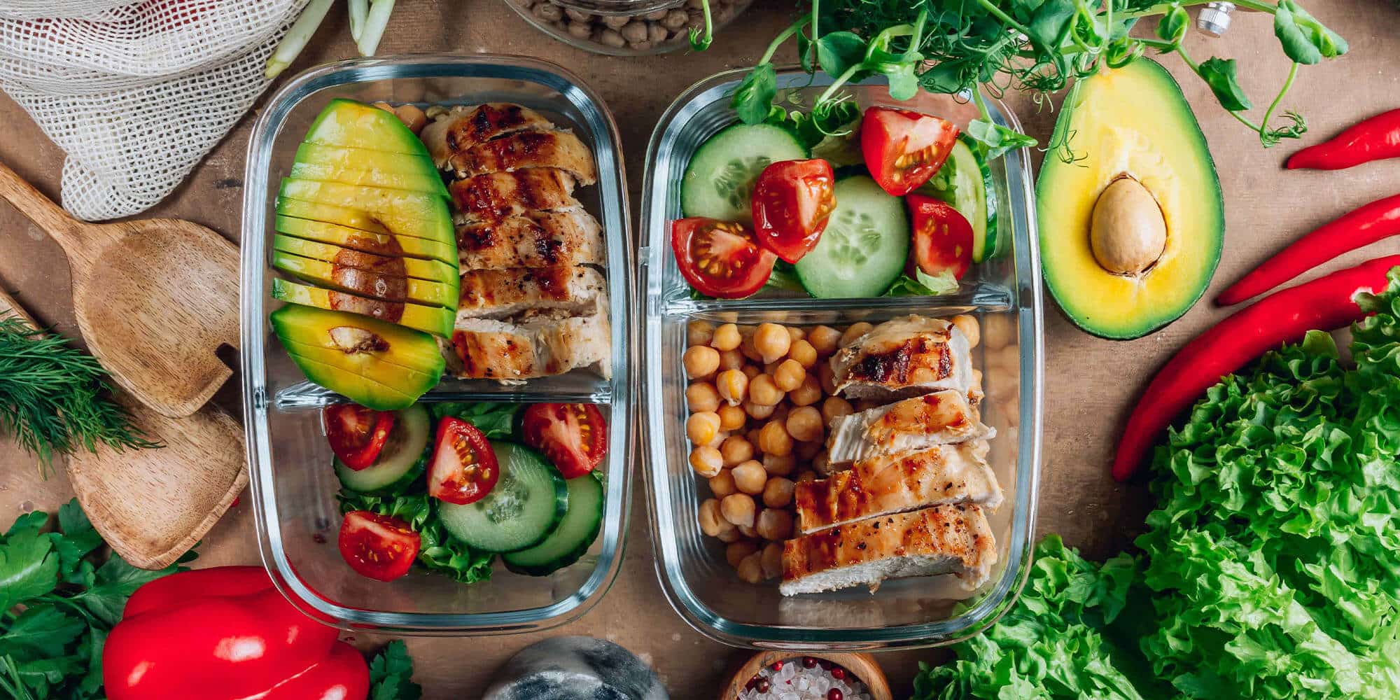 Healthy homemade lunch bowl with grilled chicken, quinoa, and fresh veggies